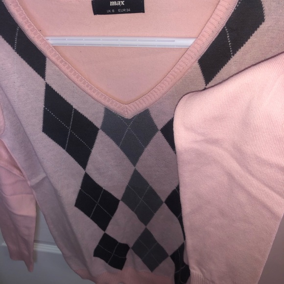 V neck top - Picture 2 of 2